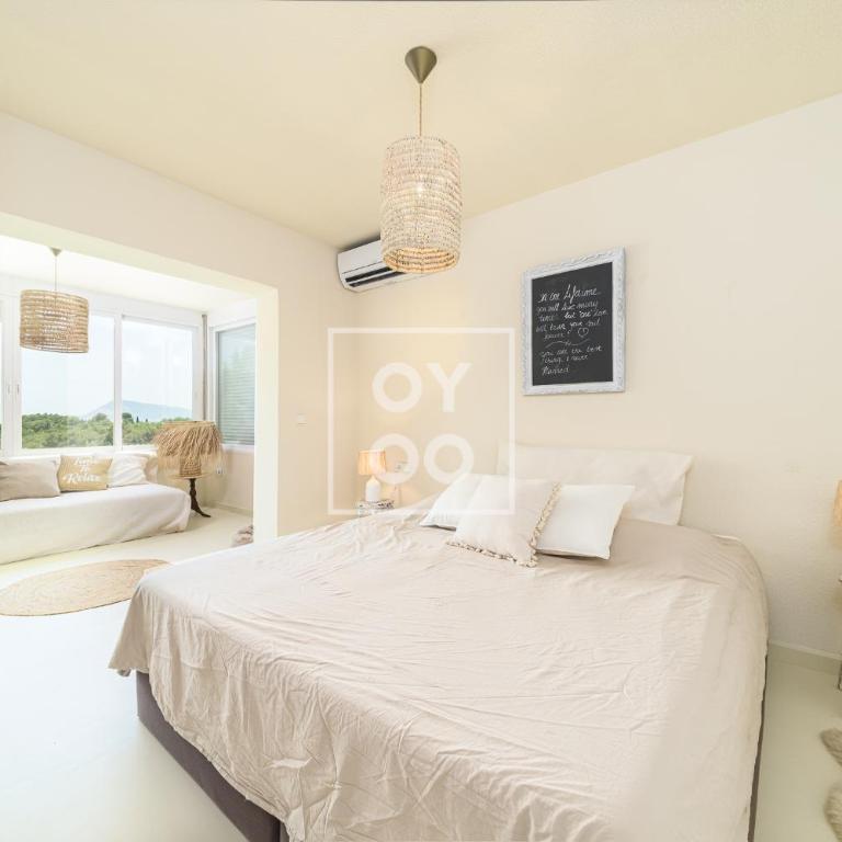 Villa Tutti sur Mer - boho style - private heated pool - mountain views - by Oyoostays - Villa de 3 dormitorios - 3
