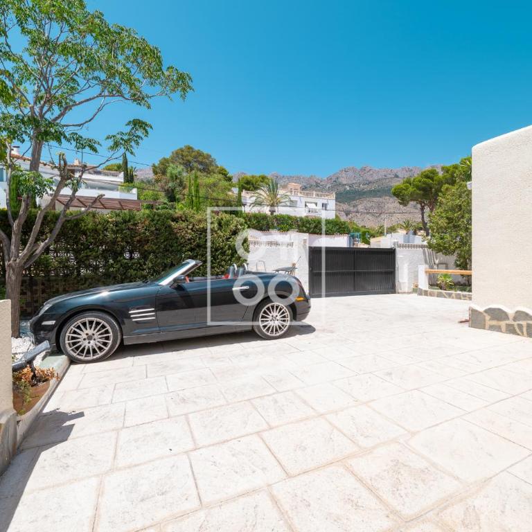 Villa Tutti sur Mer - boho style - private heated pool - mountain views - by Oyoostays - Villa de 3 dormitorios - 25