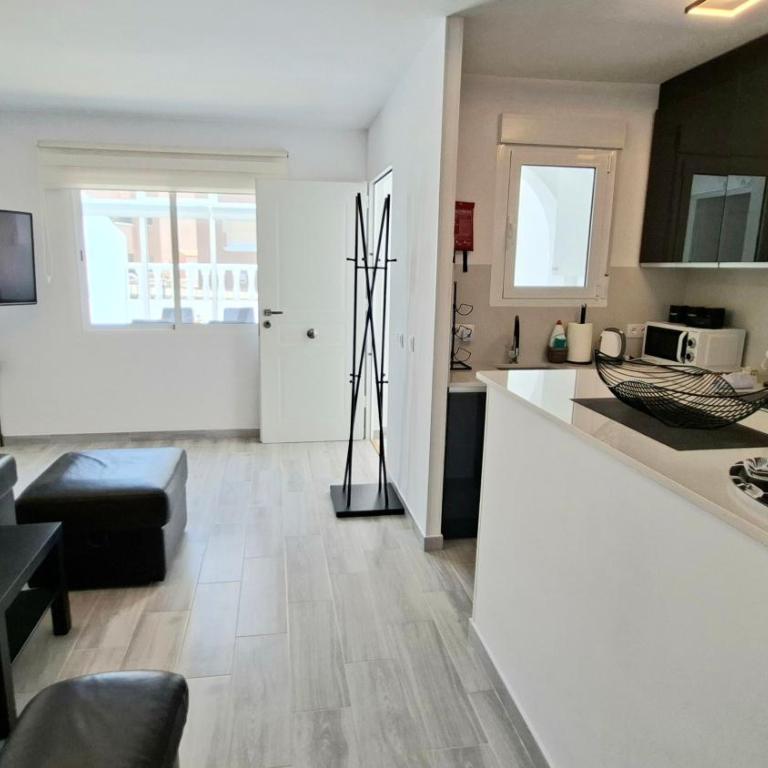 Family-Friendly Apartment-Torrevieja PMT33 - Two-Bedroom Apartment - 7