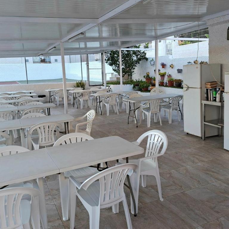Family-Friendly Apartment-Torrevieja PMT33 - Two-Bedroom Apartment - 12