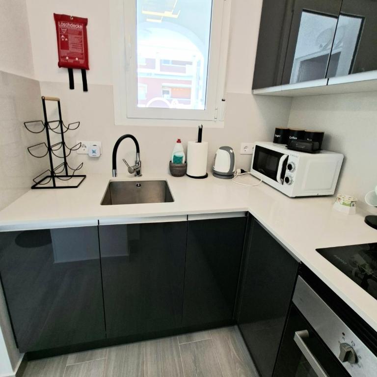 Family-Friendly Apartment-Torrevieja PMT33 - Two-Bedroom Apartment - 5