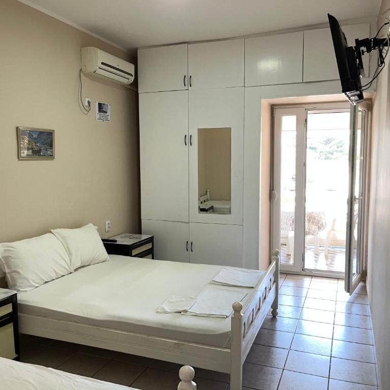 Apartments Batalo - Trokrevetna Soba sa Balkonom - 1