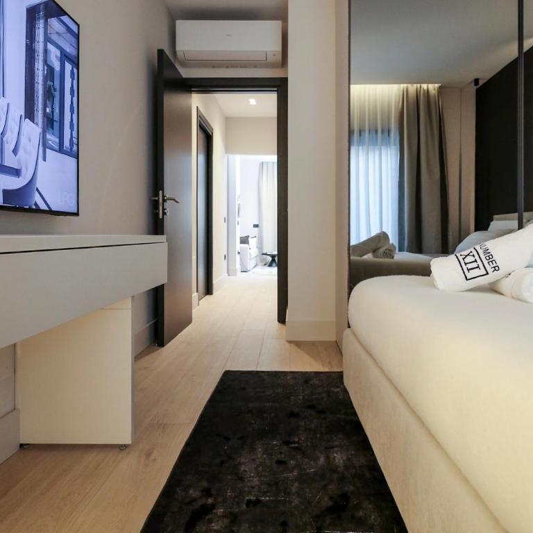 AZULIS 1 Pisano 2BR with 2 Terraces, Garden & Parking, Aldo Moro Olbia - Deluxe Two-Bedroom Apartment with Garden View - 4