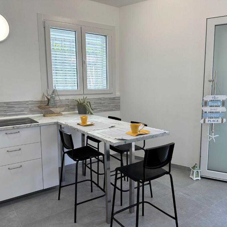 Villa Clara - Villa singola con Giardino privato e Barbecue - Villa con 2 Camere da Letto - 9