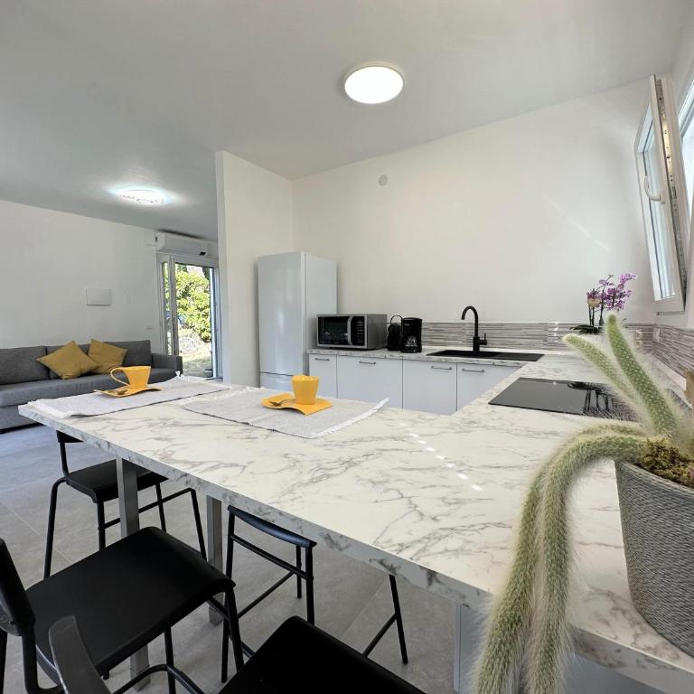 Villa Clara - Villa singola con Giardino privato e Barbecue - Villa con 2 Camere da Letto - 10