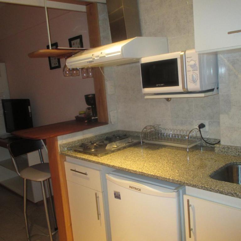 Center Vistas - Apartment with Lake View - 32