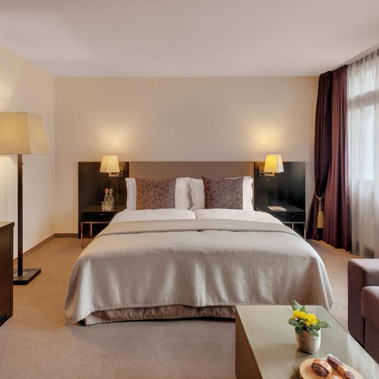 Morosani Schweizerhof - Deluxe Doppelzimmer - 8