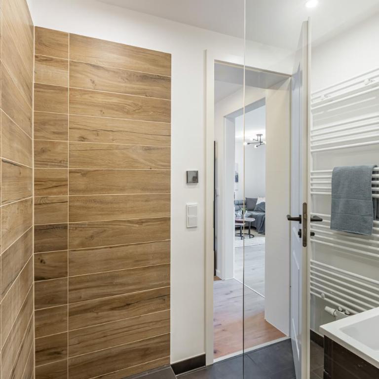 Rosels Mountain Lodge - Ferienwohnung mit Schwimmbad, Sauna & Bergblick - Oberaudorf Bayern - Studio-Apartment mit Balkon - 37