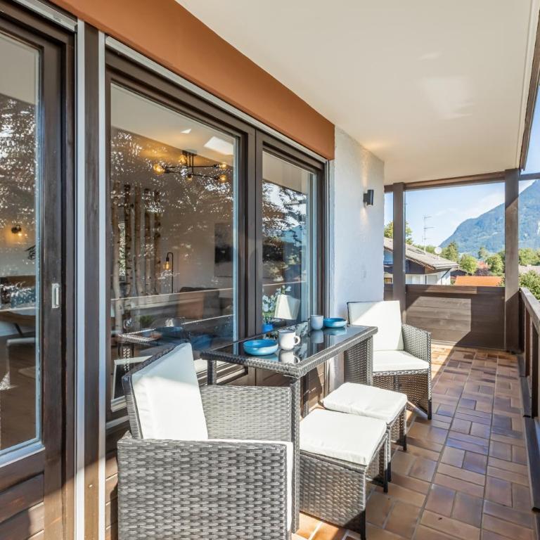 Rosels Mountain Lodge - Ferienwohnung mit Schwimmbad, Sauna & Bergblick - Oberaudorf Bayern - Studio-Apartment mit Balkon - 9