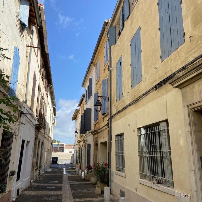 Très bel appartement au coeur de la Roquette - Two-Bedroom Apartment - 2