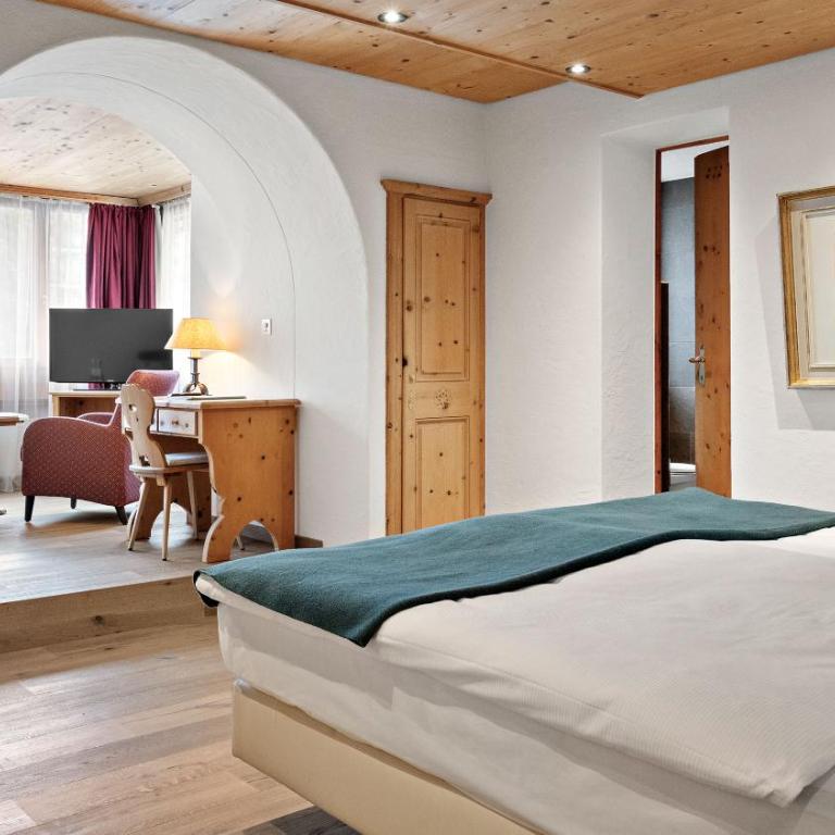 Morosani Posthotel - Superior Doppelzimmer - 5