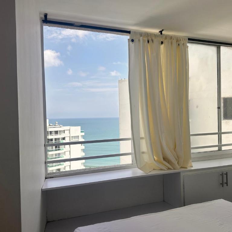 Apartaestudio Tres Carabelas piso 20 vista lateral al Mar - Apartamento de 1 dormitorio - 5