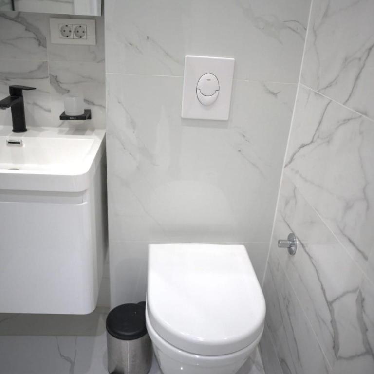 Elenor - One-Bedroom Apartment - 2