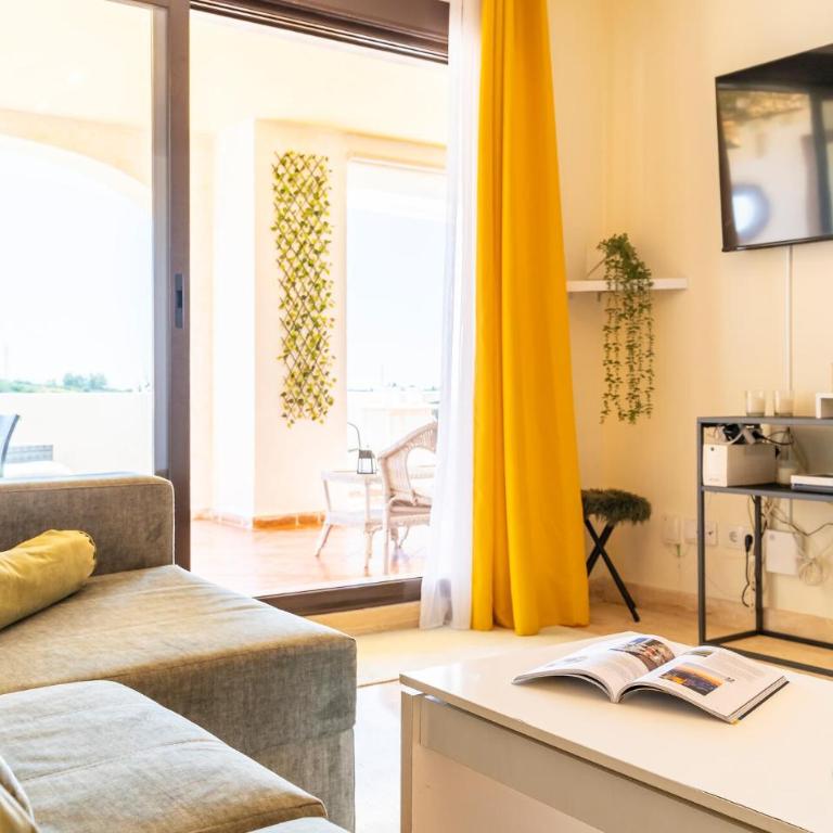 Lovely Apartment In Estepona With Wifi - Apartamento de 2 dormitorios - 5