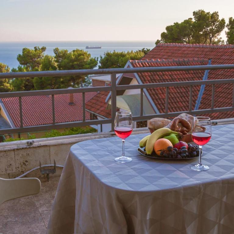 Peaceful Sea View Apartment - Two-Bedroom Apartment - 5