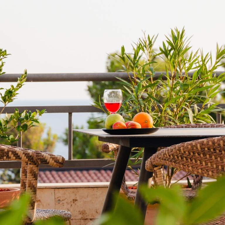 Sea View Retreat with Pool - Apartman sa 2 Spavaće Sobe - 13