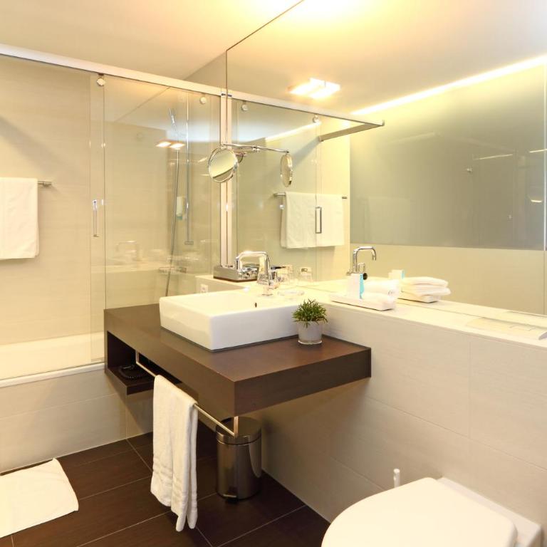 Waldstätterhof Swiss Quality Hotel - Dreibettzimmer - 5