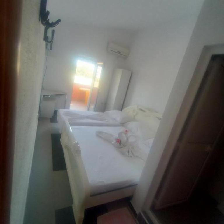 Asko Villa Apartment - Deluxe Double or Twin Room with Balcony - 3
