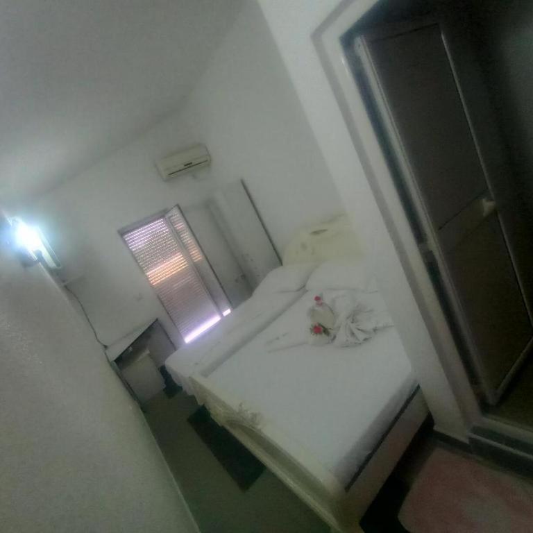 Asko Villa Apartment - Deluxe Double or Twin Room with Balcony - 6