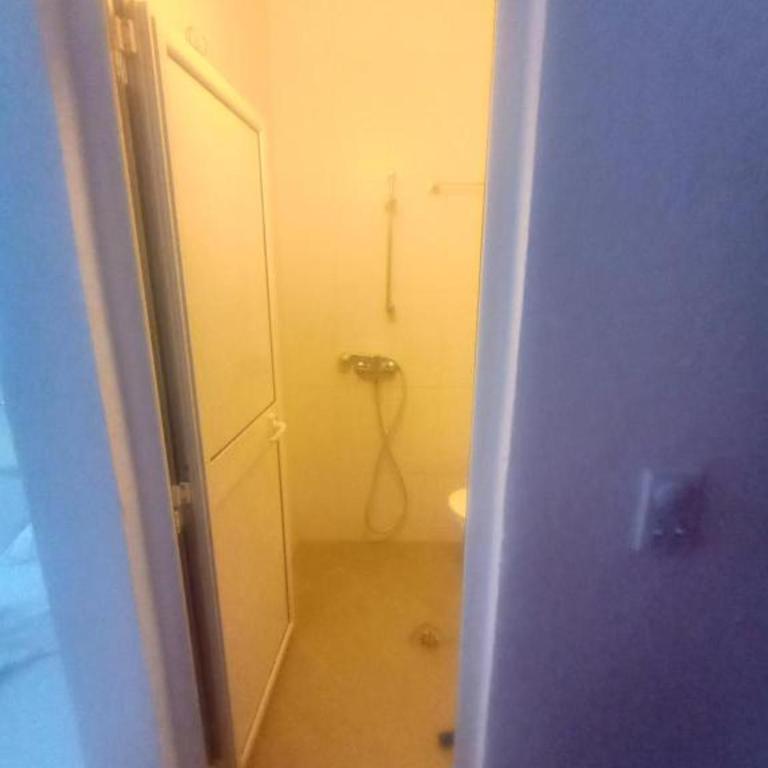 Asko Villa Apartment - Deluxe Double or Twin Room with Balcony - 8