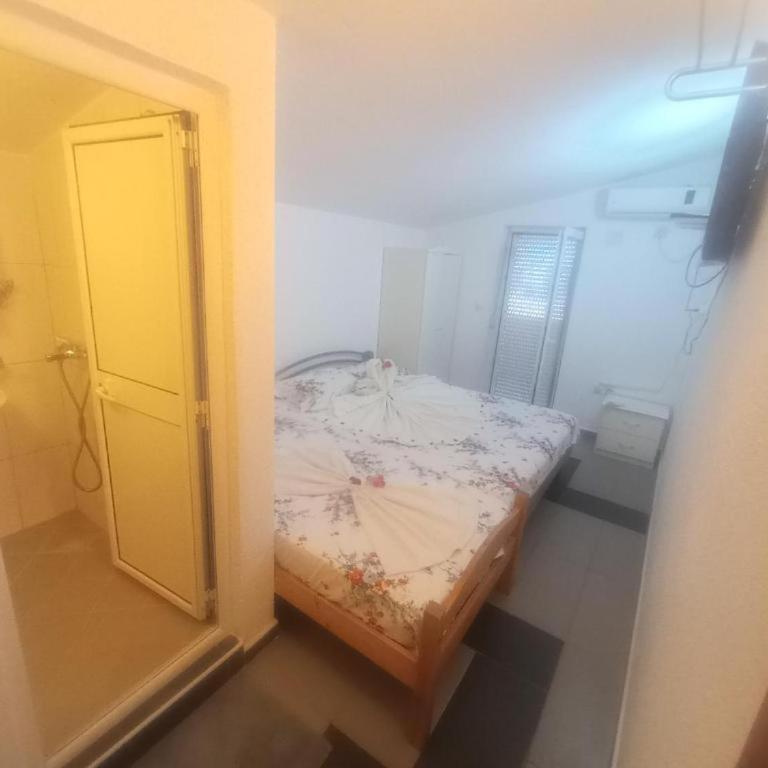 Asko Villa Apartment - Deluxe Double or Twin Room with Balcony - 29