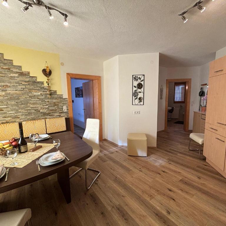 Ferienwohnung Eberharter - Apartment mit 2 Schlafzimmern und Dusche - 13