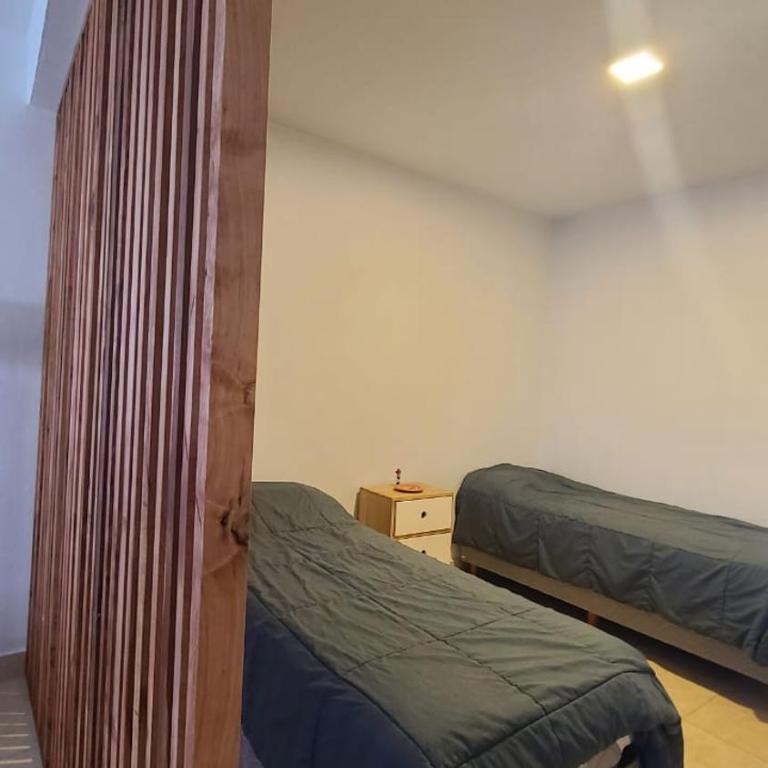 CASA "B" BARRIO 14 de Octubre - Neuquén RUTA 7 - - Casa de 2 dormitorios - 4