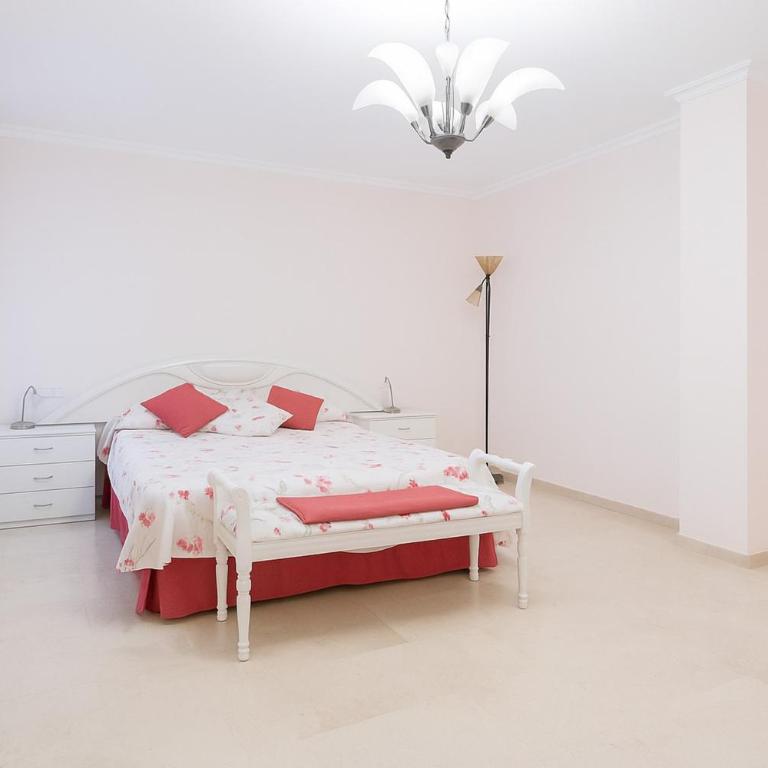 Aparment Neptuno- located on the promenade a few metres from the beach. - Apartamento de 3 dormitorios - 22