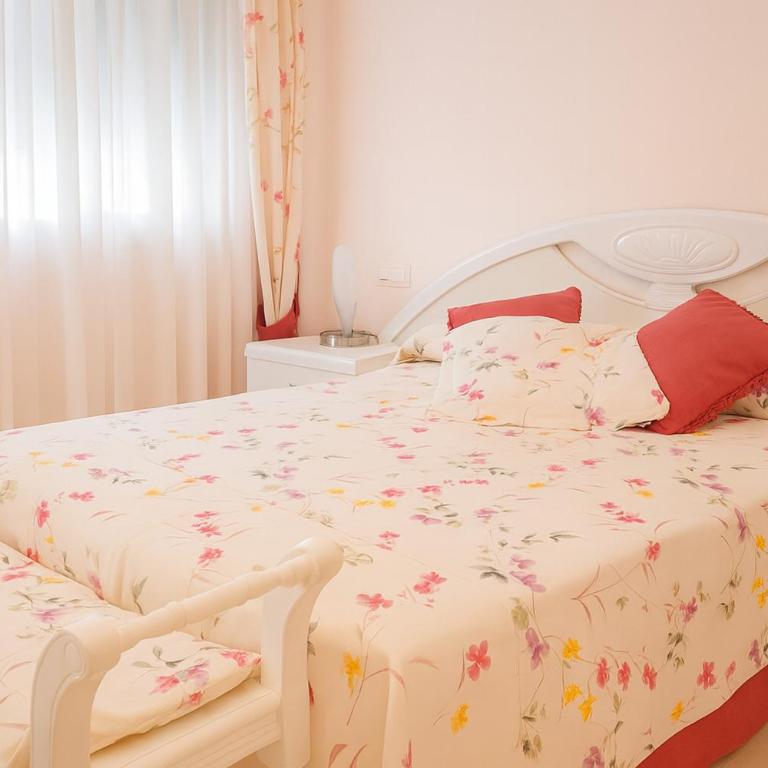 Aparment Neptuno- located on the promenade a few metres from the beach. - Apartamento de 3 dormitorios - 21