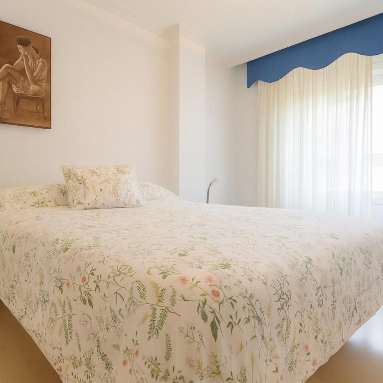 Aparment Neptuno- located on the promenade a few metres from the beach. - Apartamento de 3 dormitorios - 37