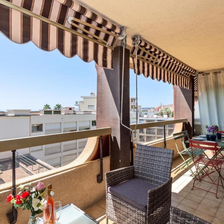 Menton, Appartement 3 pièces, clim garage, piscine - Appartement 2 Chambres avec Balcon et Terrasse - 24