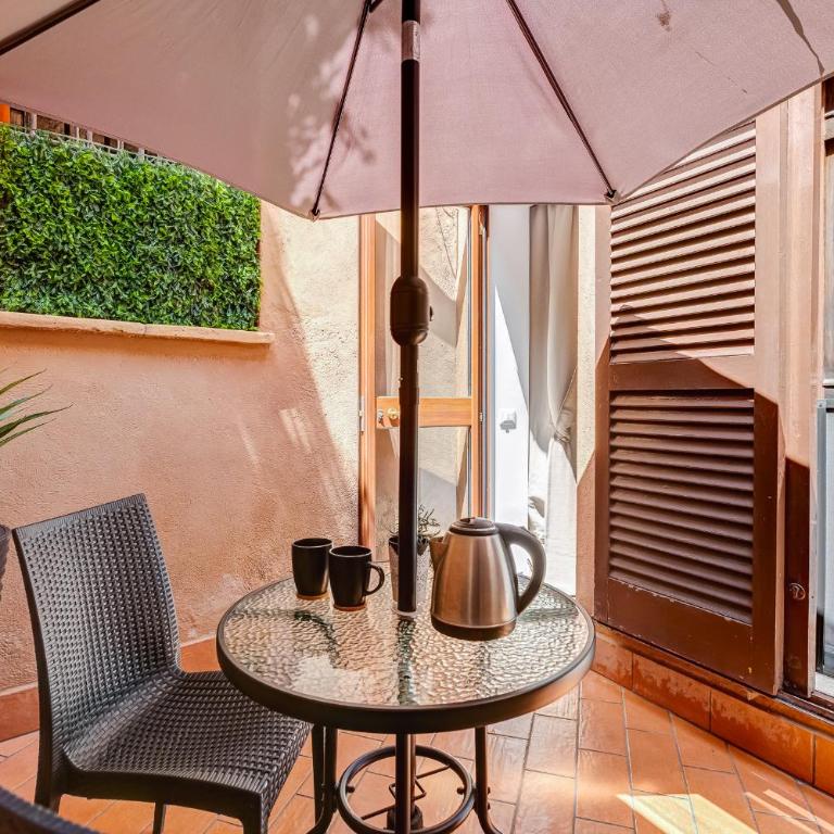 Trastevere Piazza Trilussa Royal Orchid apartment - One-Bedroom Apartment with Terrace - 13