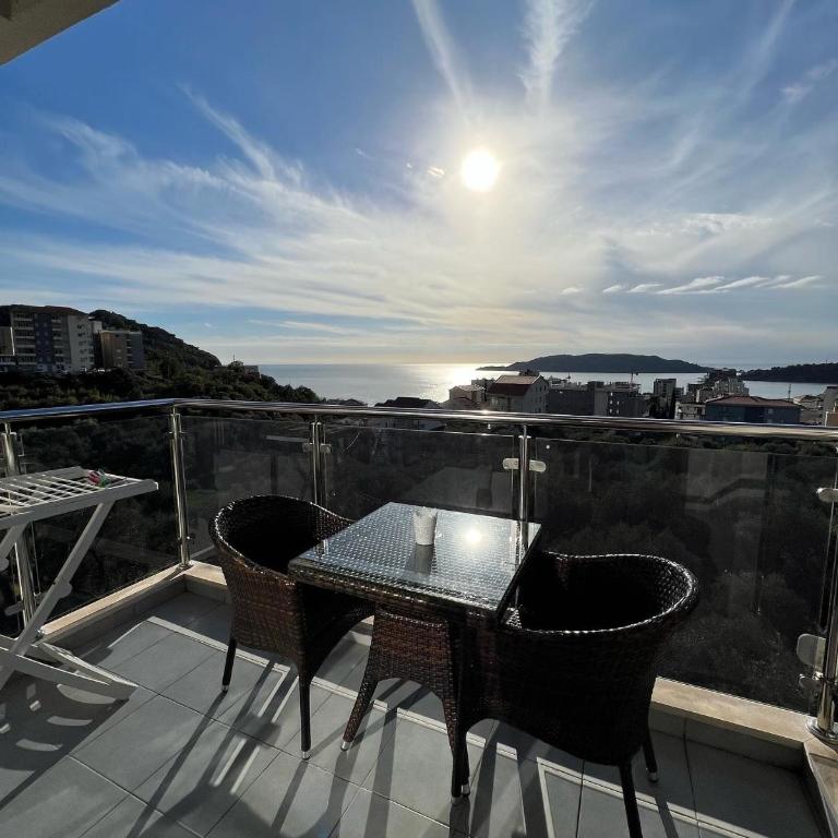 Paradise Apartments Becici - Deluxe Studio - 16