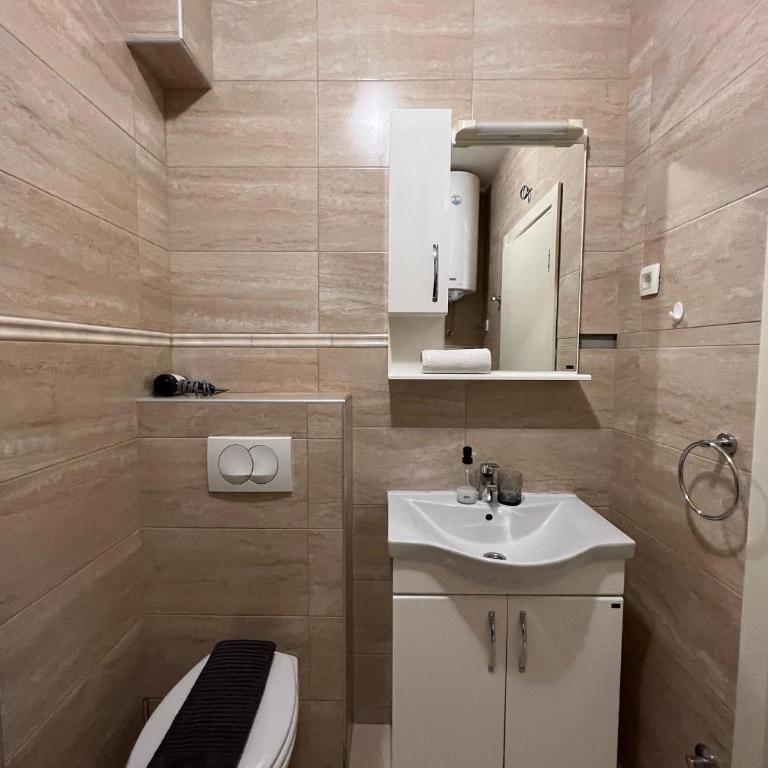 Paradise Apartments Becici - Deluxe Studio - 13