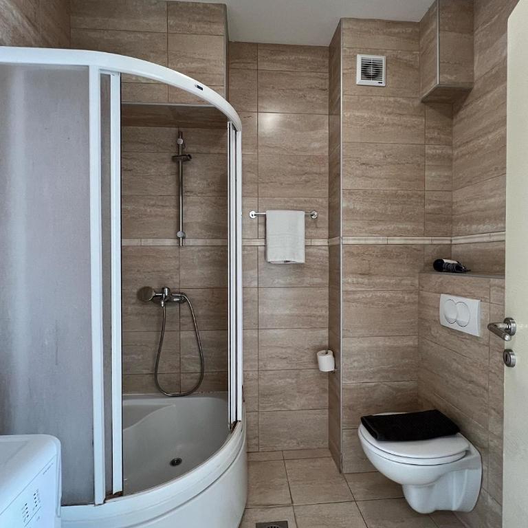 Paradise Apartments Becici - Deluxe Studio - 12