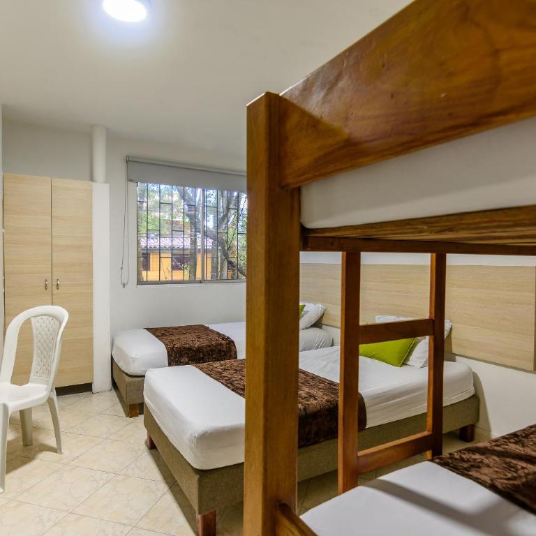 Hotel Colombia Med - Habitación Cuádruple Estándar - 1