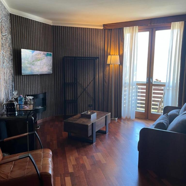 Savoia Resort - Suite Grand con Vista Montagna - 5
