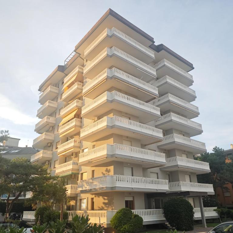 Palm Beach - Appartamento con 2 Camere da Letto - 2