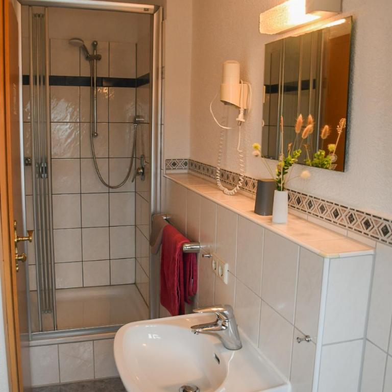 Pension Cafe Katharina - Chambre Simple - Vue sur Montagne - 3