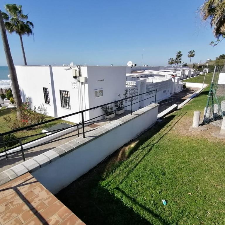 Apartamento junto a PLAYA LAS REDES-VISTAHERMOSA, CADIZ - Apartamento de 2 dormitorios - 5