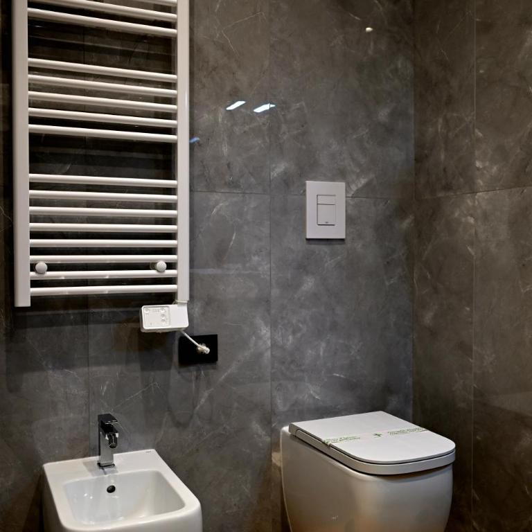 Omnia Luxury Suite - Camera Matrimoniale Deluxe - 23