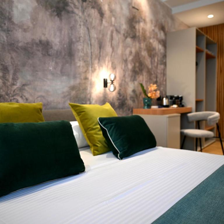 Omnia Luxury Suite - Camera Quadrupla Luxury - 13