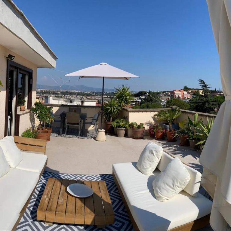 Chic Penthouse Retreat - Appartamento con 1 Camera da Letto - 1