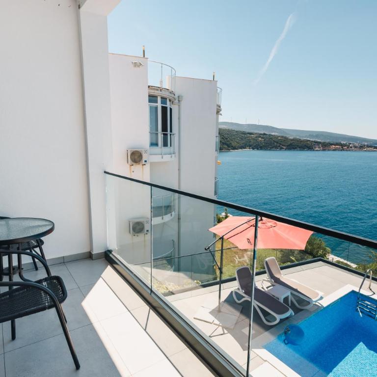 Seafront Villa with Private Pool in Dobra Voda, Montenegro - Villa - 42