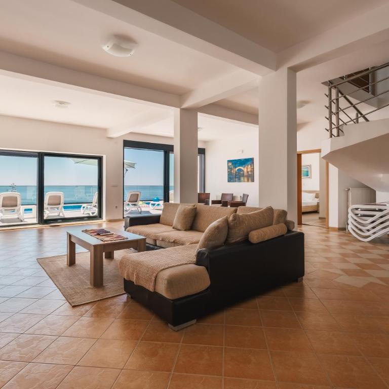 Seafront Villa with Private Pool in Dobra Voda, Montenegro - Villa - 56
