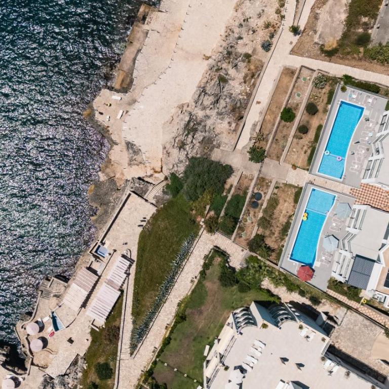 Seafront Villa with Private Pool in Dobra Voda, Montenegro - Villa - 66