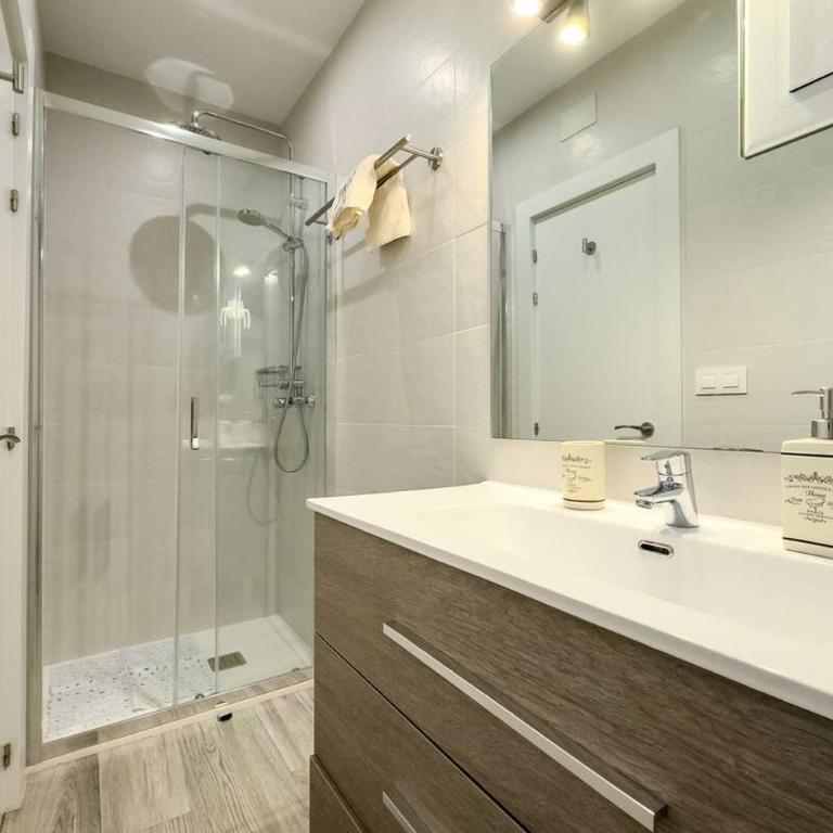 Comfort, Style & Value near Barceloneta Beaches - One-Bedroom Apartment - 7