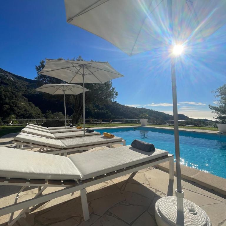 Villa-Monti Luxury Villa with Private Pool, Fully Air Conditioned Bedrooms, 5 Star Superhosts! - Villa 3 Chambres - 9