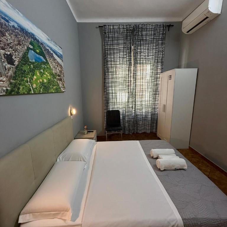 Crown Guest House - Camera Matrimoniale con Bagno Privato - 2
