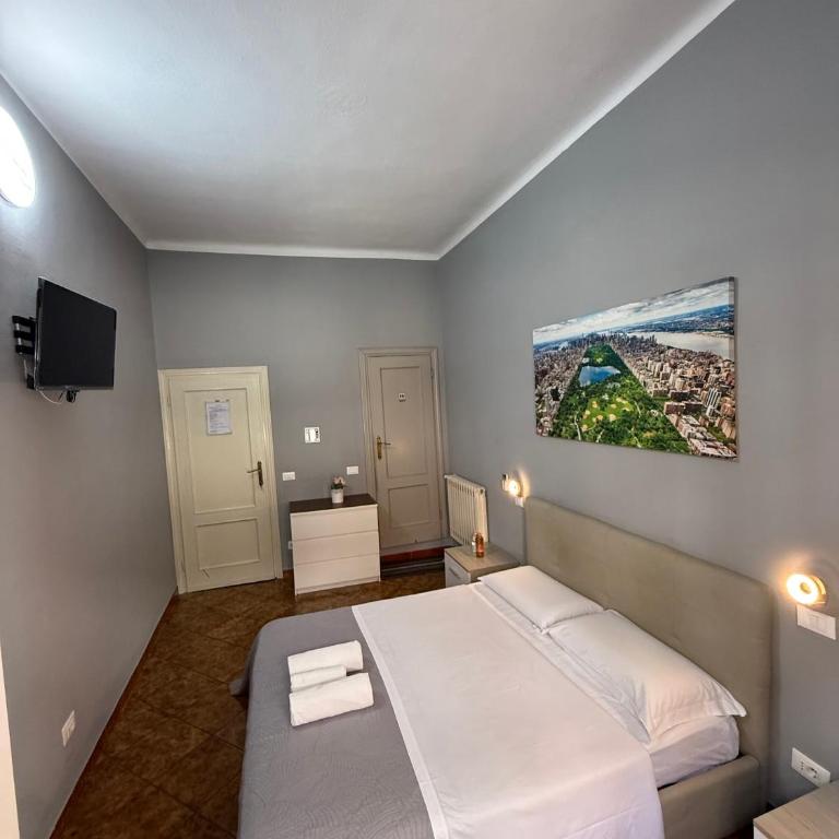 Crown Guest House - Camera Matrimoniale con Bagno Privato - 8